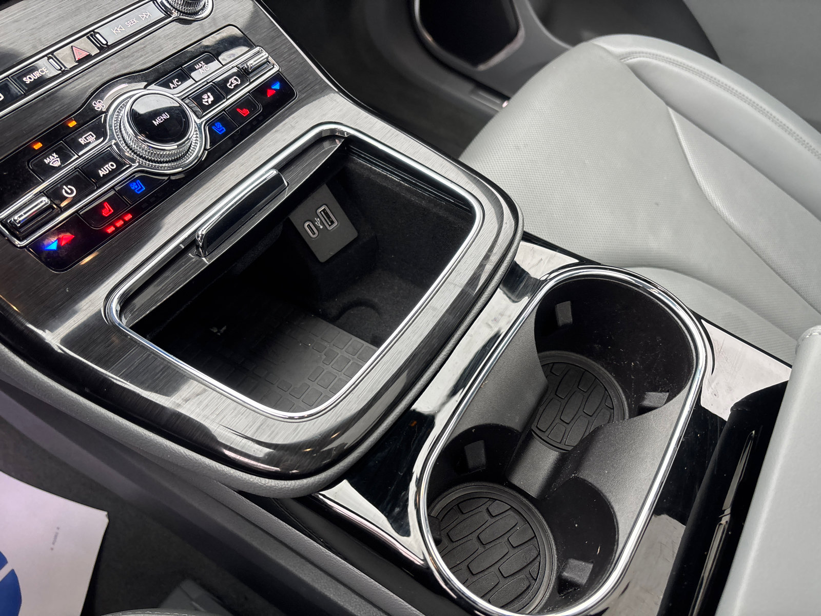 Certified 2023 Lincoln Nautilus Reserve w/ Equipment Group 201A image 23