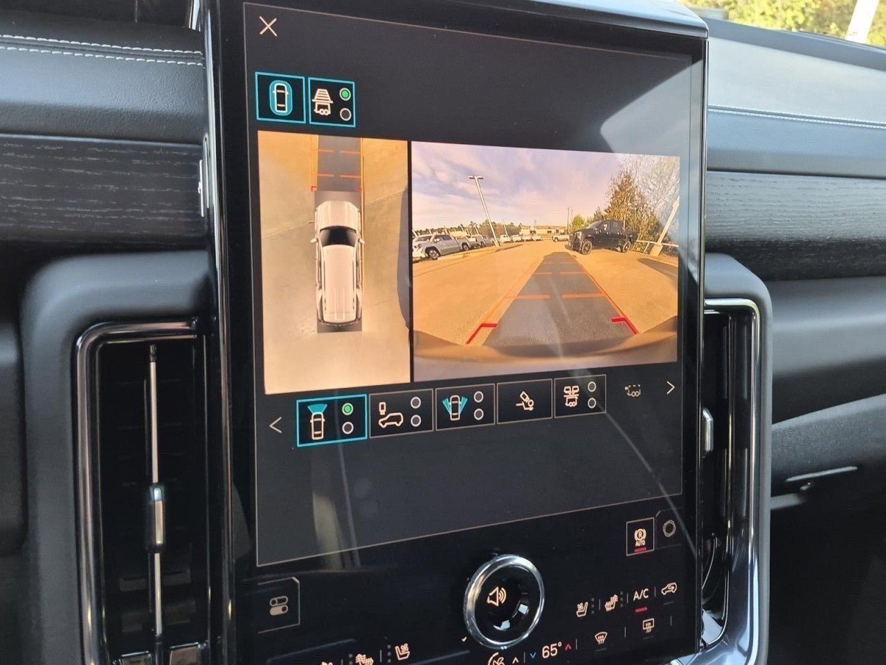 New 2026 GMC Yukon XL AT4 Ultimate AWD/4WD image 29