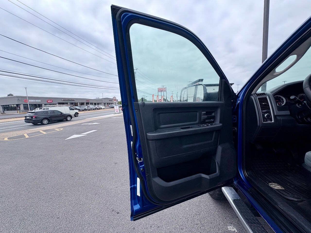 Used 2014 RAM 1500 ST w/ SXT Appearance Group image 16