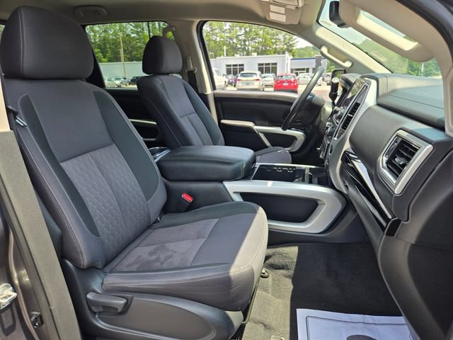 Used 2021 Nissan Titan SV w/ SV Convenience Package AWD/4WD image 21