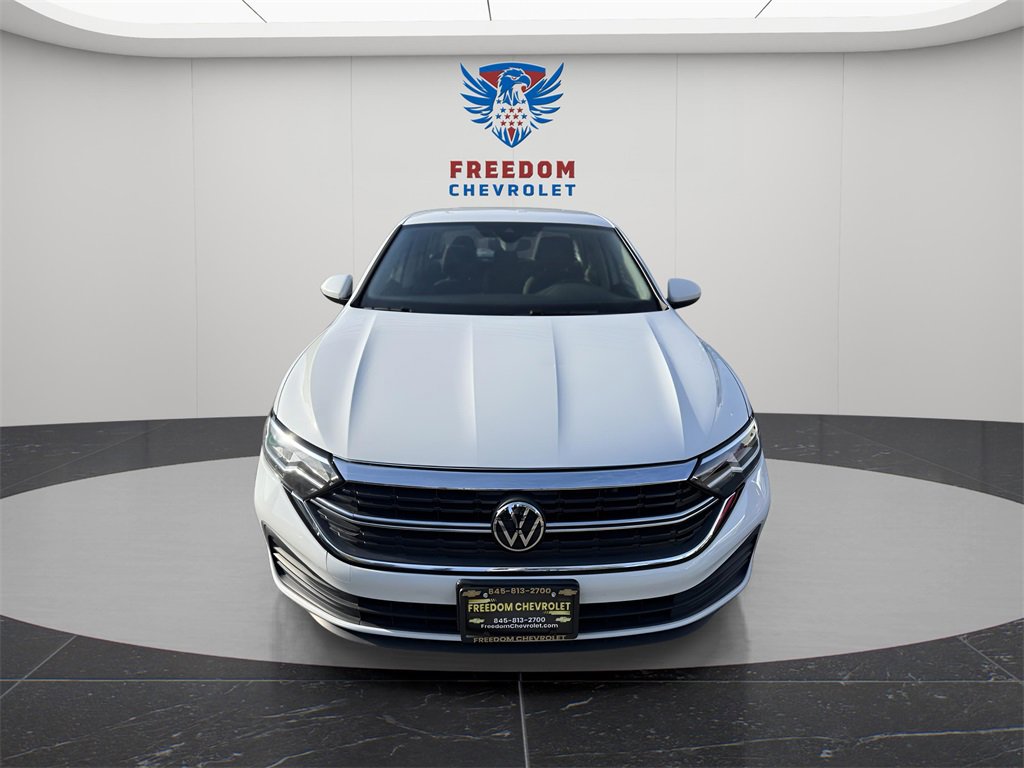 Used 2024 Volkswagen Jetta S image 8