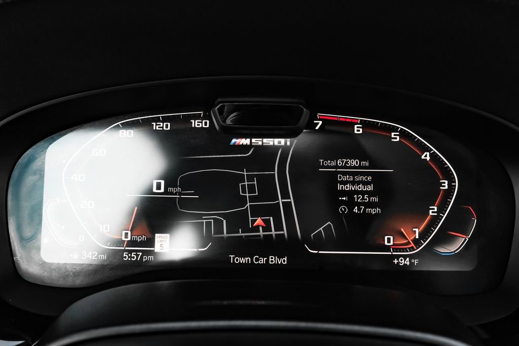 Used 2023 BMW M550i xDrive w/ Dynamic Handling Package AWD/4WD image 16