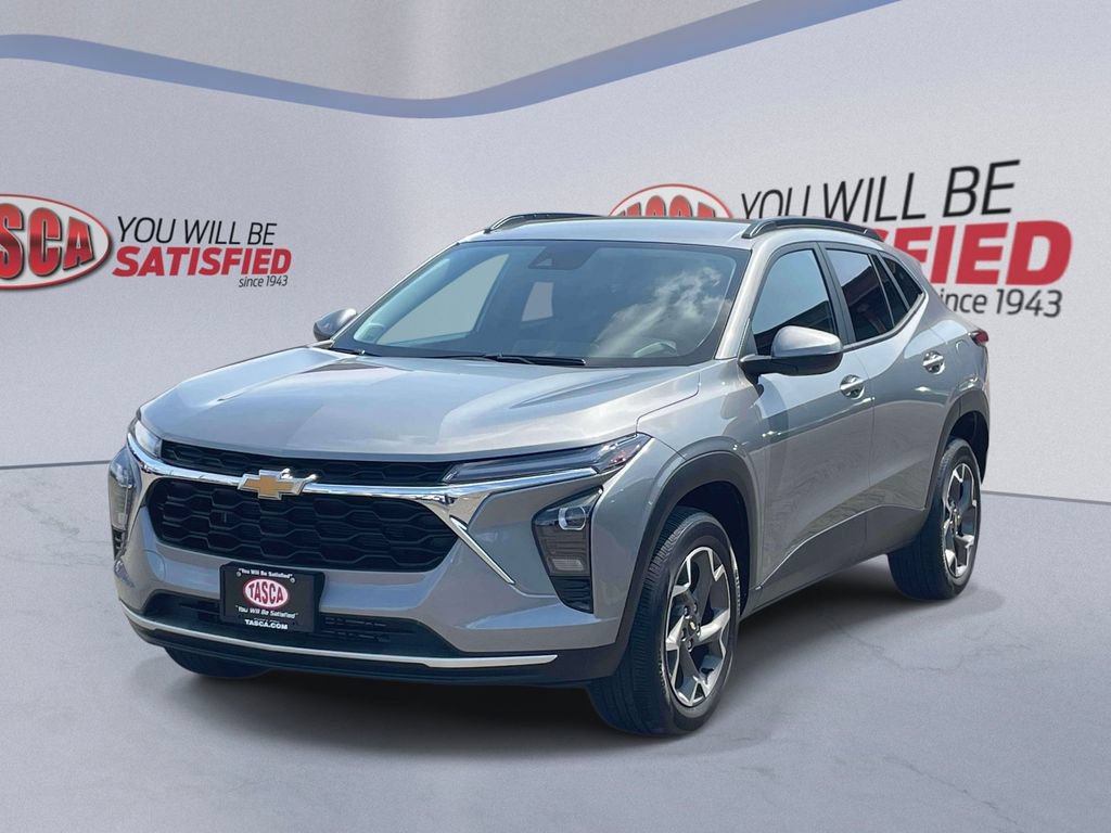 Used 2024 Chevrolet Trax LT w/ Driver Confidence Package FWD image 4