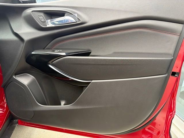 New 2026 Chevrolet Trax RS w/ Sunroof Package FWD image 25