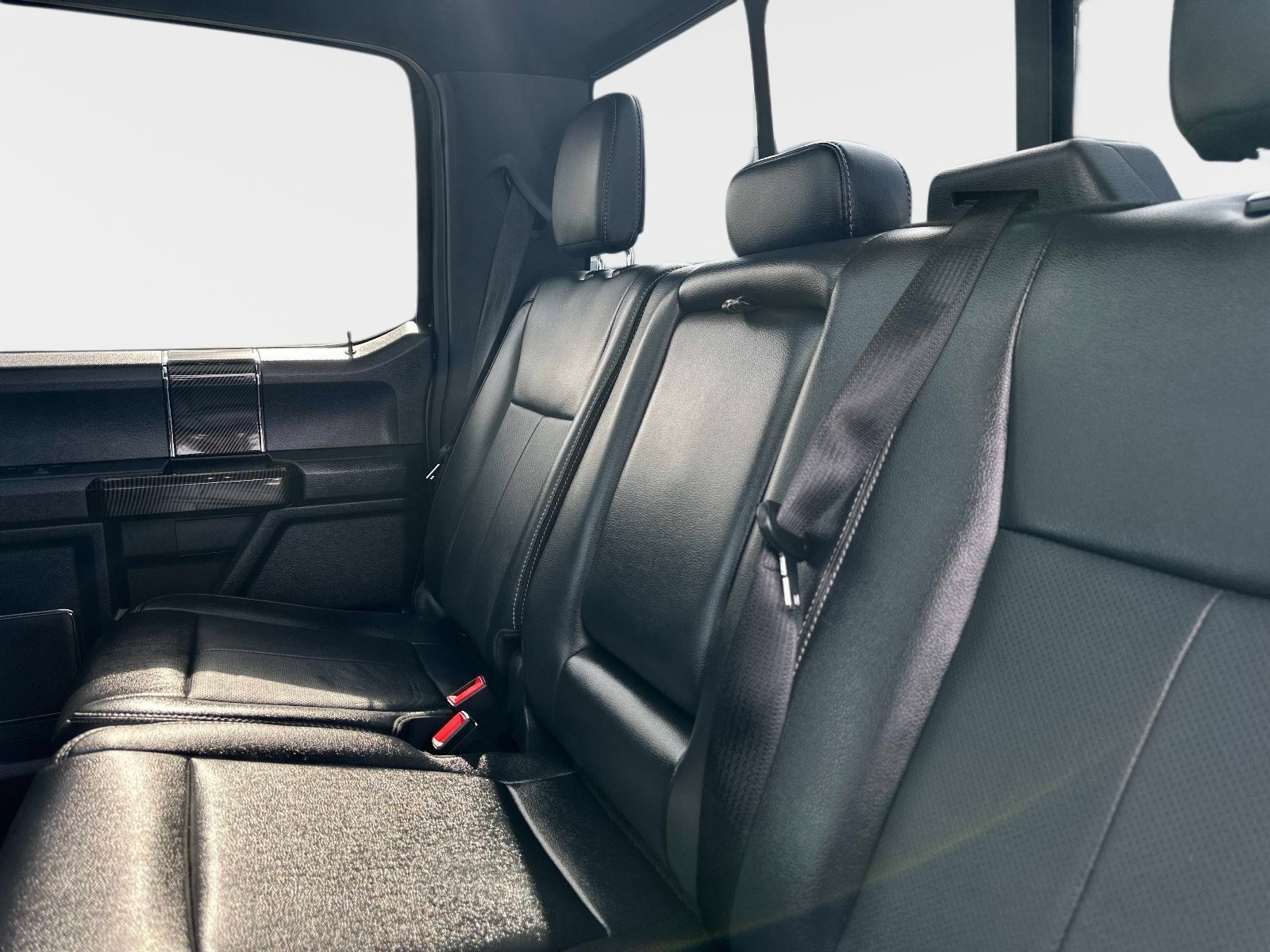 Used 2022 Ford F350 Lariat w/ Lariat Ultimate Package AWD/4WD image 16
