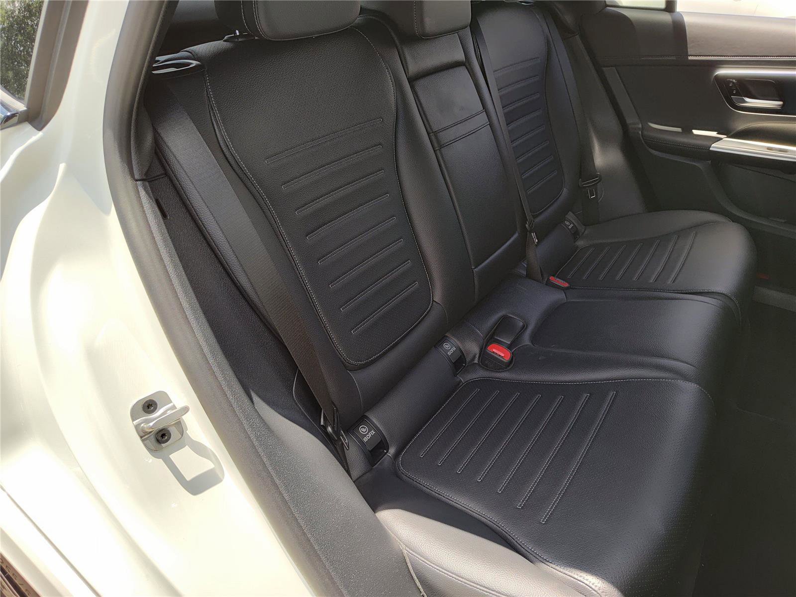 Used 2024 Mercedes-Benz GLC 300 4MATIC image 26