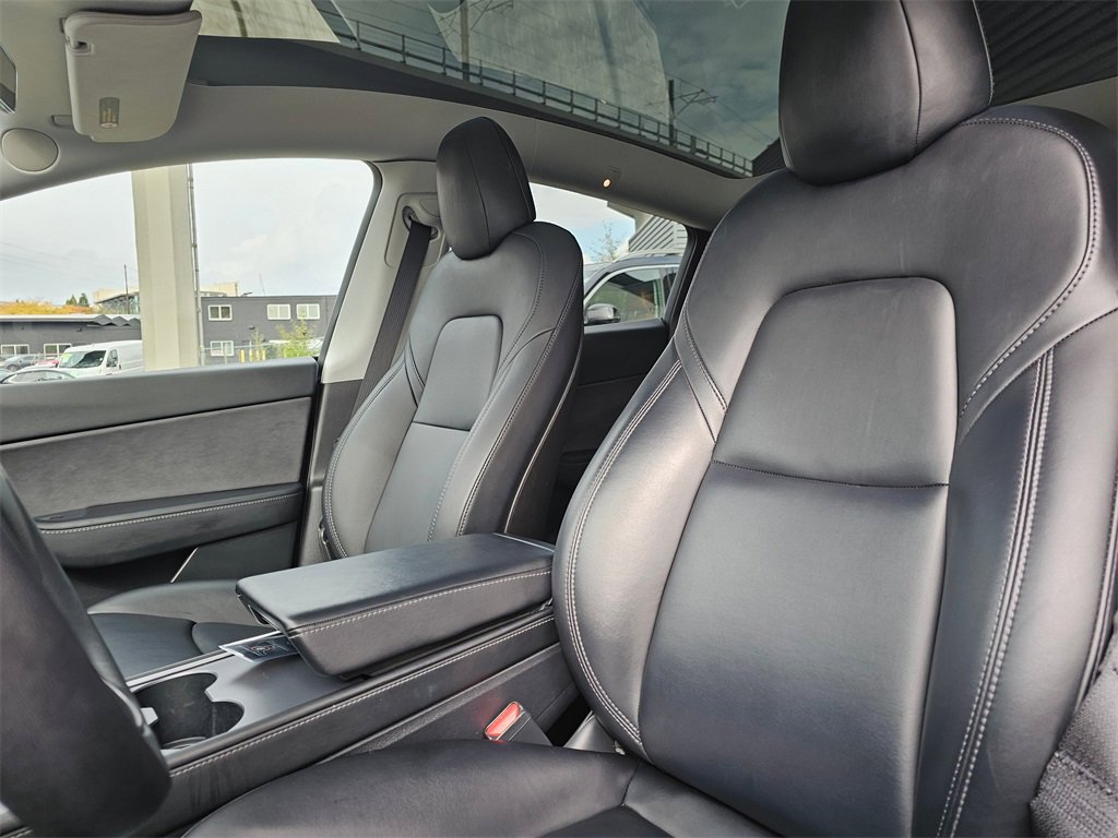 Used 2021 Tesla Model Y Long Range image 28