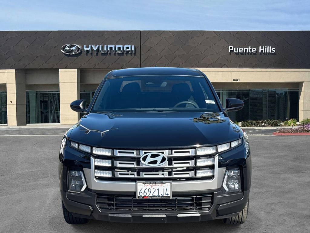 Certified 2025 Hyundai Santa Cruz SE image 2