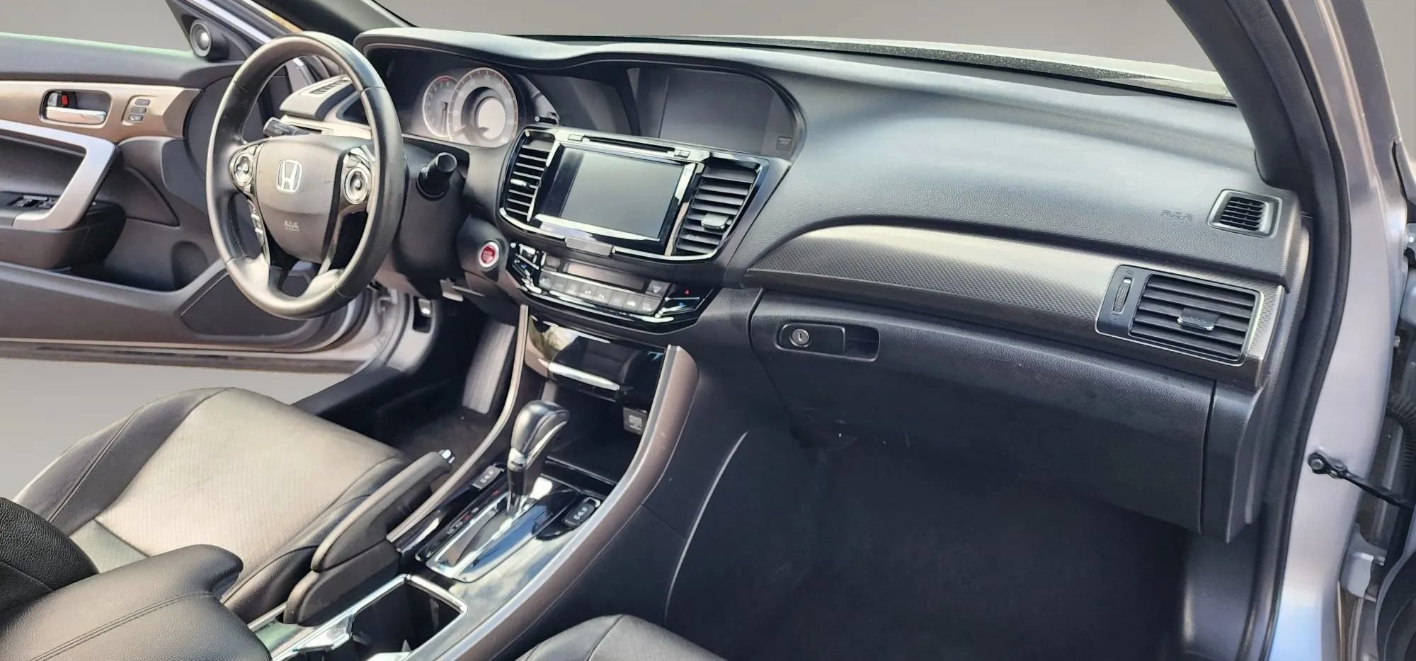Used 2016 Honda Accord EX-L image 8