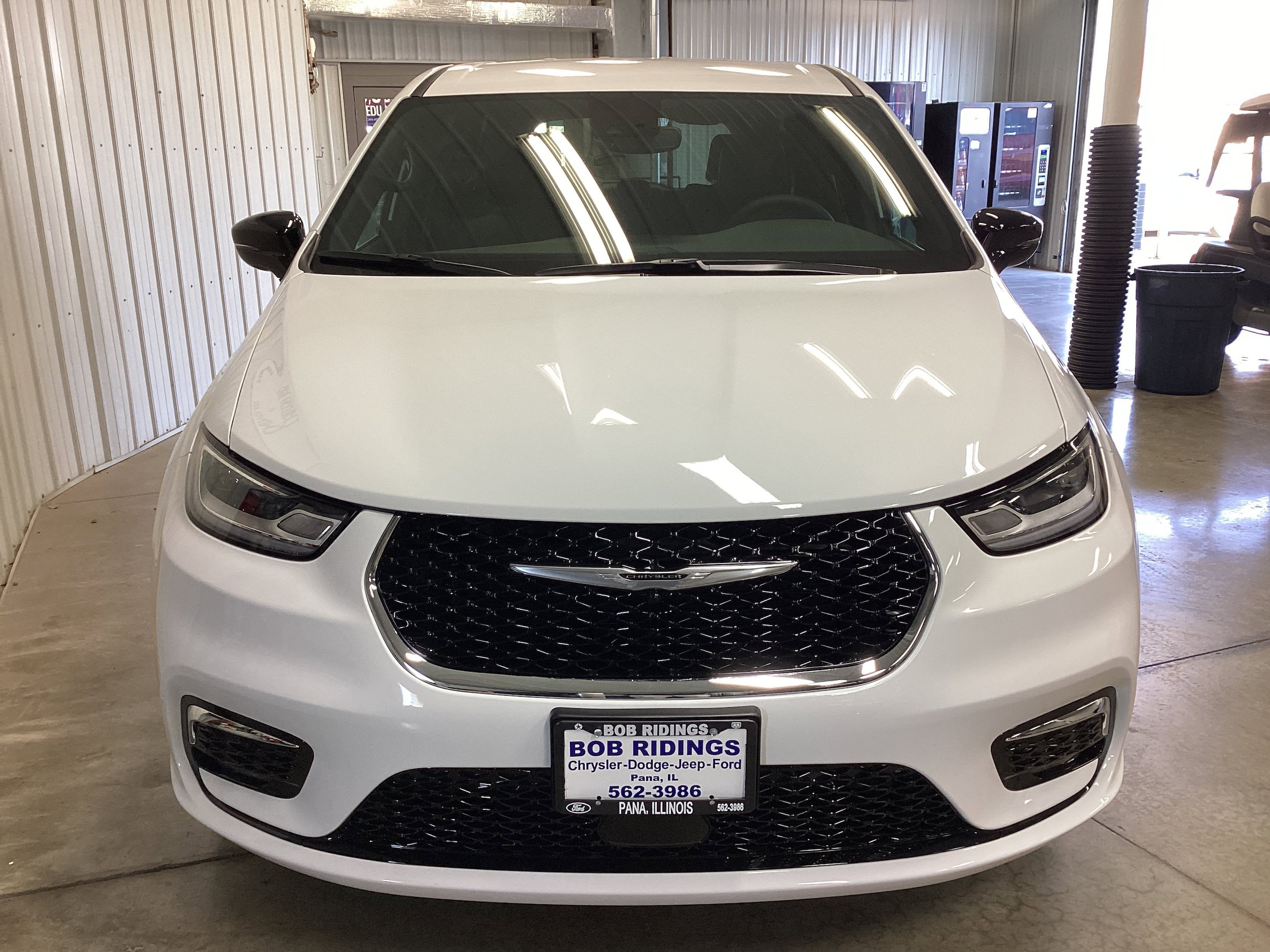 New 2026 Chrysler Pacifica Select FWD image 9