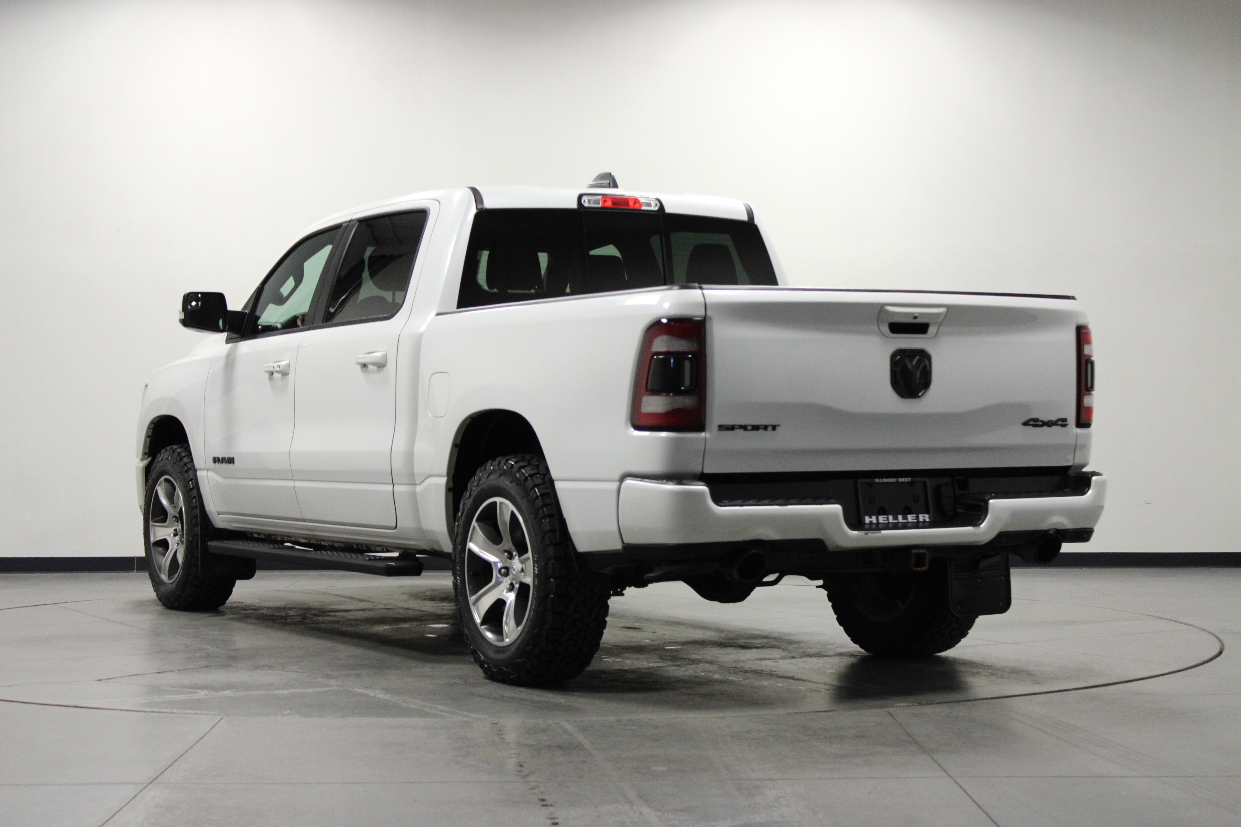 Used 2019 RAM 1500 Sport w/ Level 2 Equipment Group AWD/4WD image 6