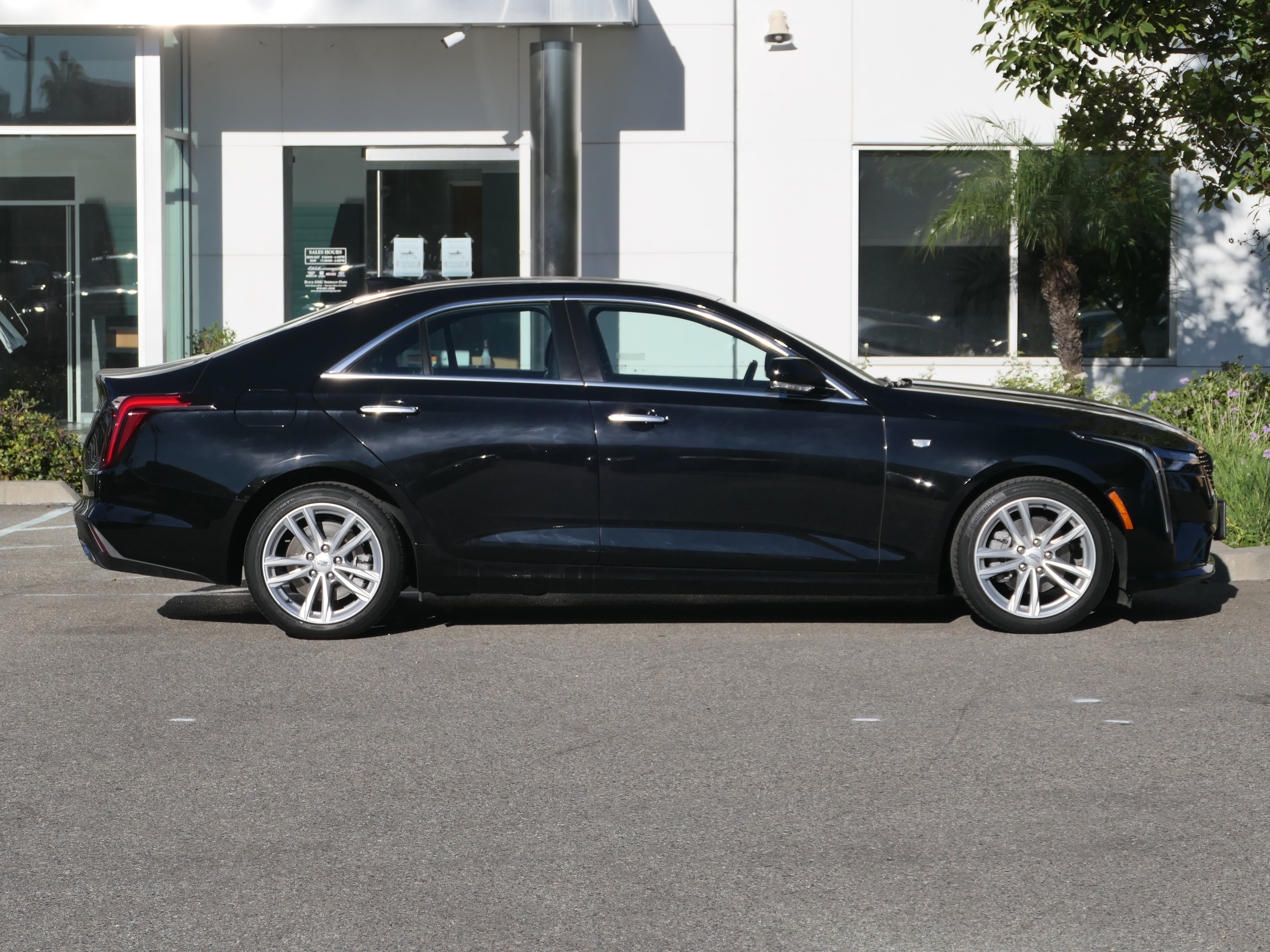 Certified 2024 Cadillac CT4 Luxury w/ Cold Weather Package RWD image 7
