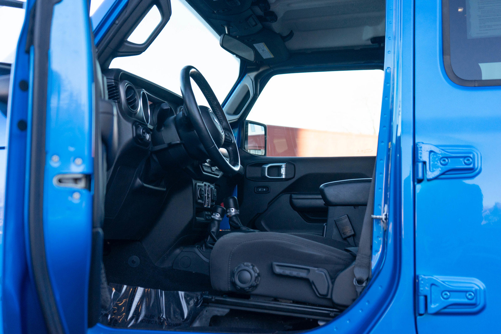 Used 2021 Jeep Gladiator Sport image 13