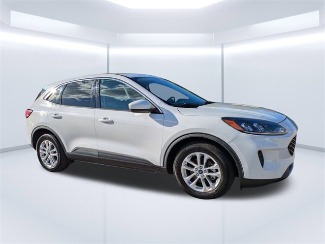 Used 2020 Ford Escape SE image 2