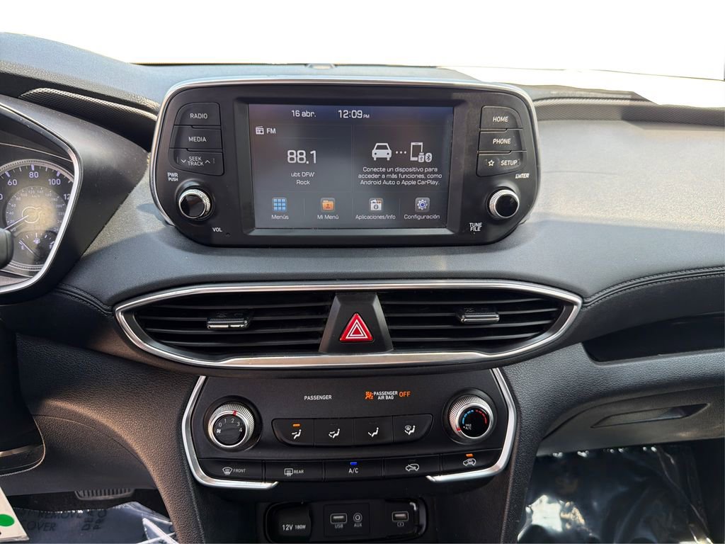 Used 2019 Hyundai Santa Fe SE image 14