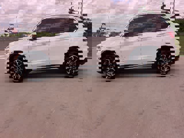 Used 2018 BMW X5 xDrive35i w/ Driving Assistance Package image 4