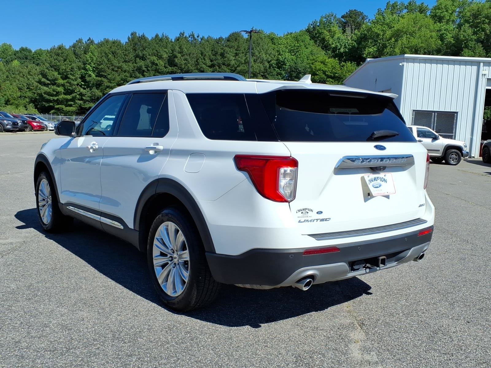 Used 2023 Ford Explorer Limited w/ Equipment Group 301A AWD/4WD image 23