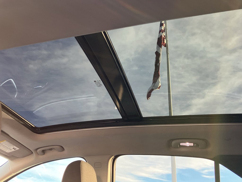 Used 2019 Chevrolet Equinox LT w/ Sun & Navigation Package image 24