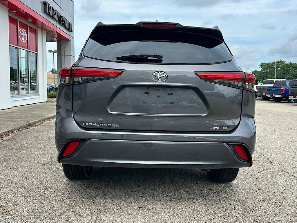 Certified 2023 Toyota Highlander Limited FWD image 5