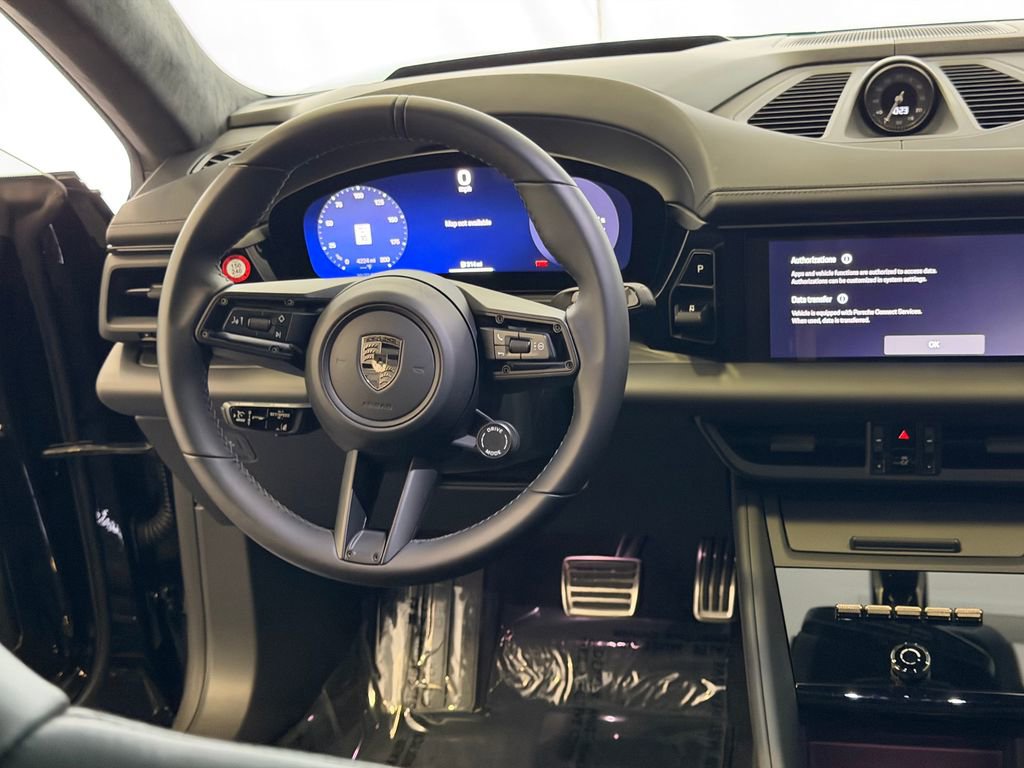 Certified 2025 Porsche Macan Turbo Electric AWD/4WD image 20