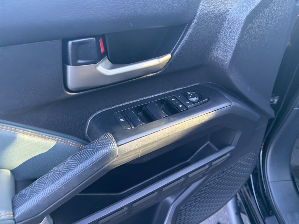 Certified 2025 Toyota Tacoma Trailhunter image 19