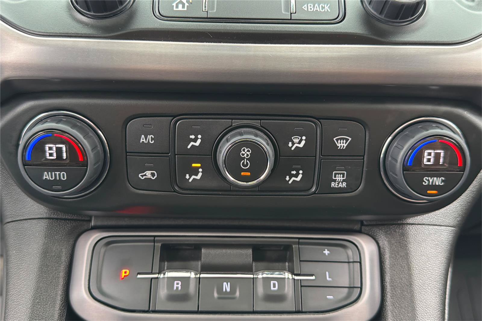Used 2023 GMC Acadia AT4 w/ Technology Package AWD/4WD image 36