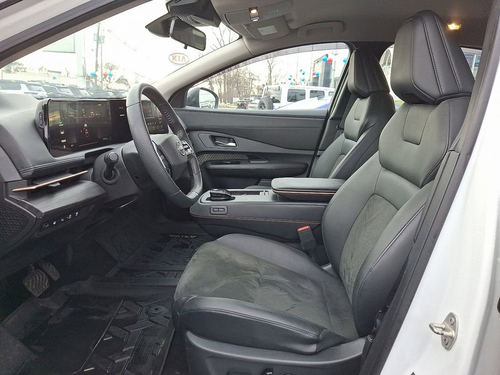 Used 2023 Nissan Ariya FWD image 14