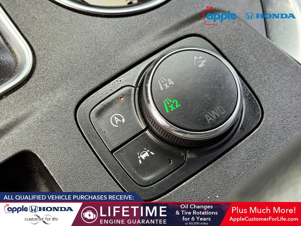 Used 2023 Chevrolet Traverse LT AWD/4WD image 29