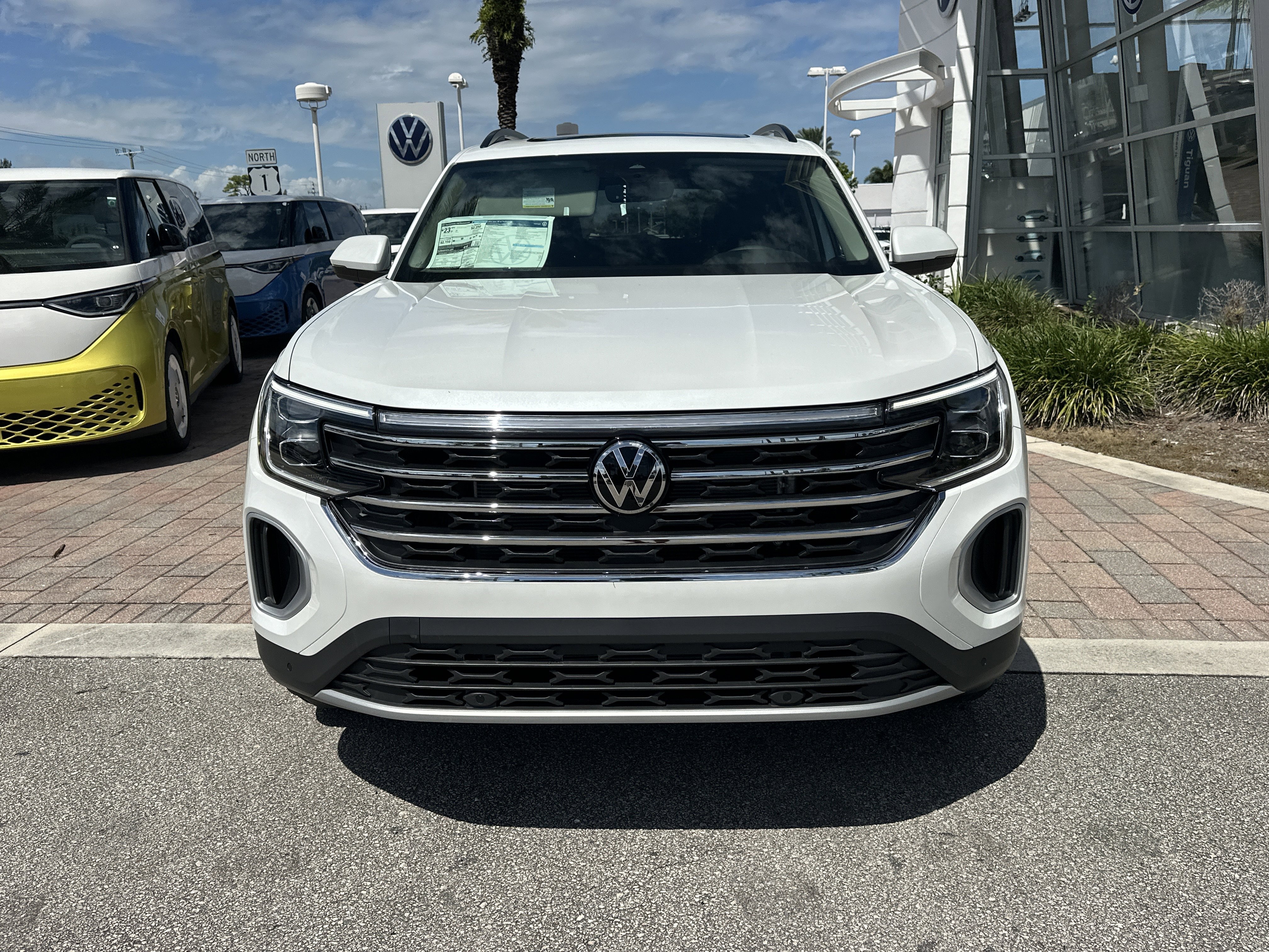New 2026 Volkswagen Atlas SE image 3