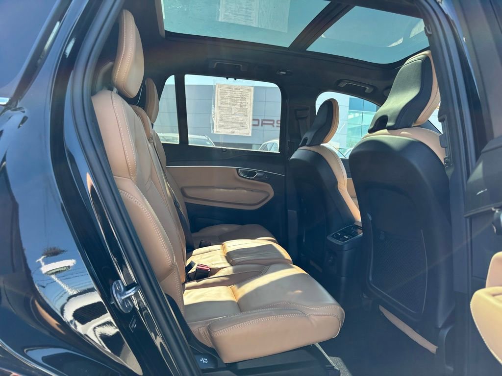 Certified 2024 Volvo XC90 T8 Ultimate w/ Protection Package Premier image 22