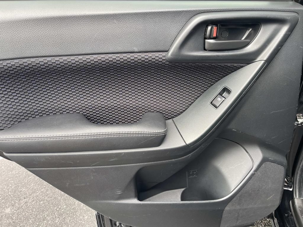 Used 2018 Subaru Forester 2.5i Premium AWD/4WD image 18