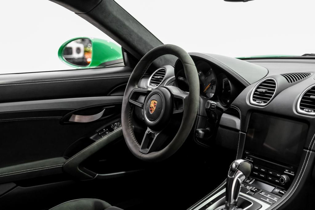 Used 2022 Porsche 718 Cayman GT4 RWD image 12