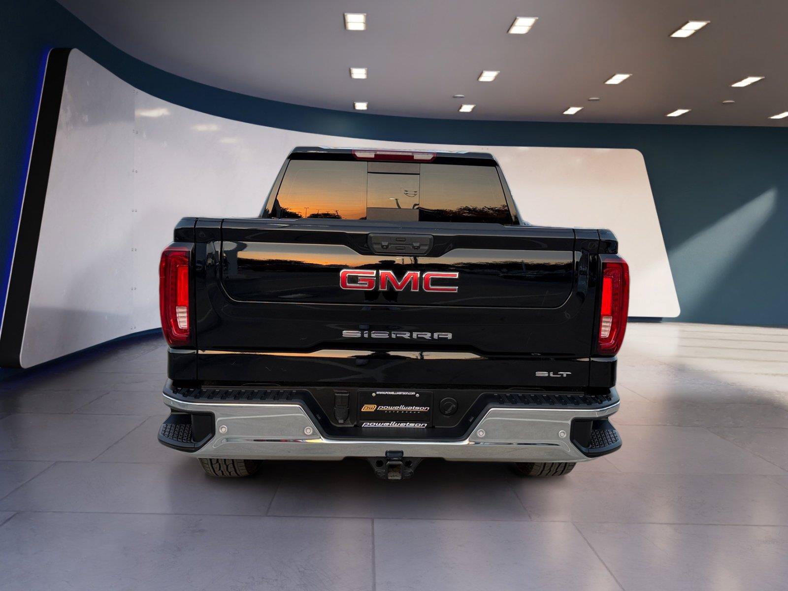 Used 2025 GMC Sierra 1500 SLT w/ SLT Premium Plus Package RWD image 4