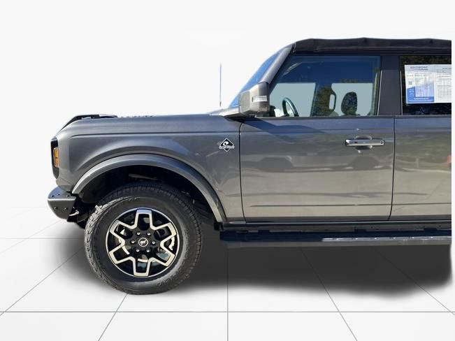 Used 2022 Ford Bronco Outer Banks image 11