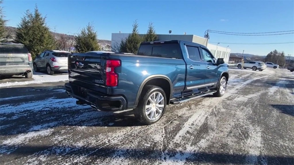 Used 2022 Chevrolet Silverado 1500 High Country image 9