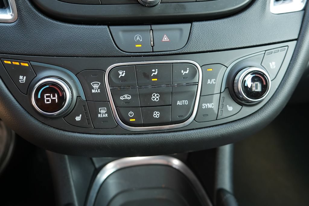 Used 2024 Chevrolet Malibu LT FWD image 23