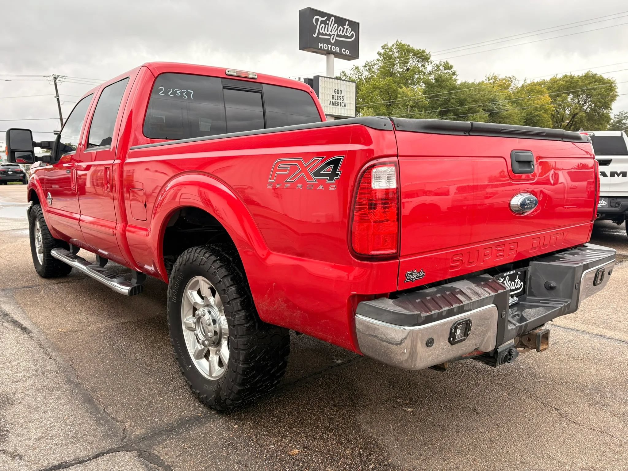 Used 2015 Ford F250 Lariat w/ Lariat Ultimate Package AWD/4WD image 5