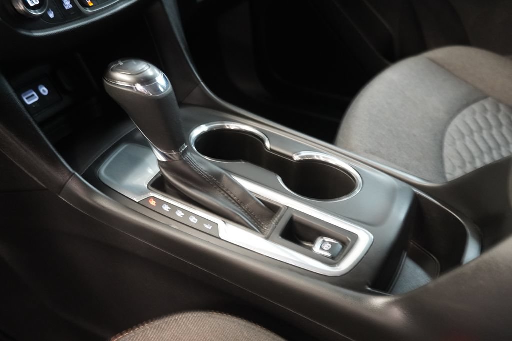 Used 2020 Chevrolet Equinox LT w/ Driver Convenience Package FWD image 23