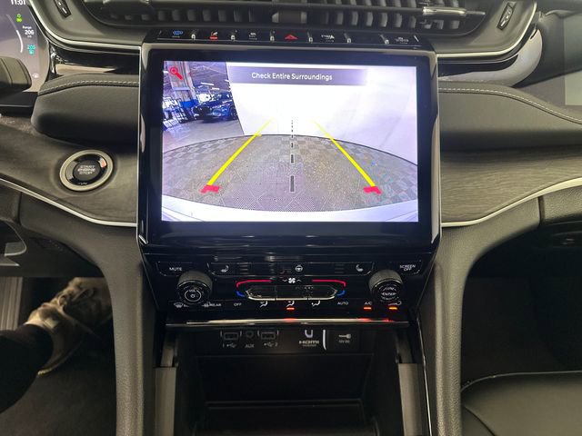 Used 2023 Jeep Grand Cherokee 4WD 4xe image 22