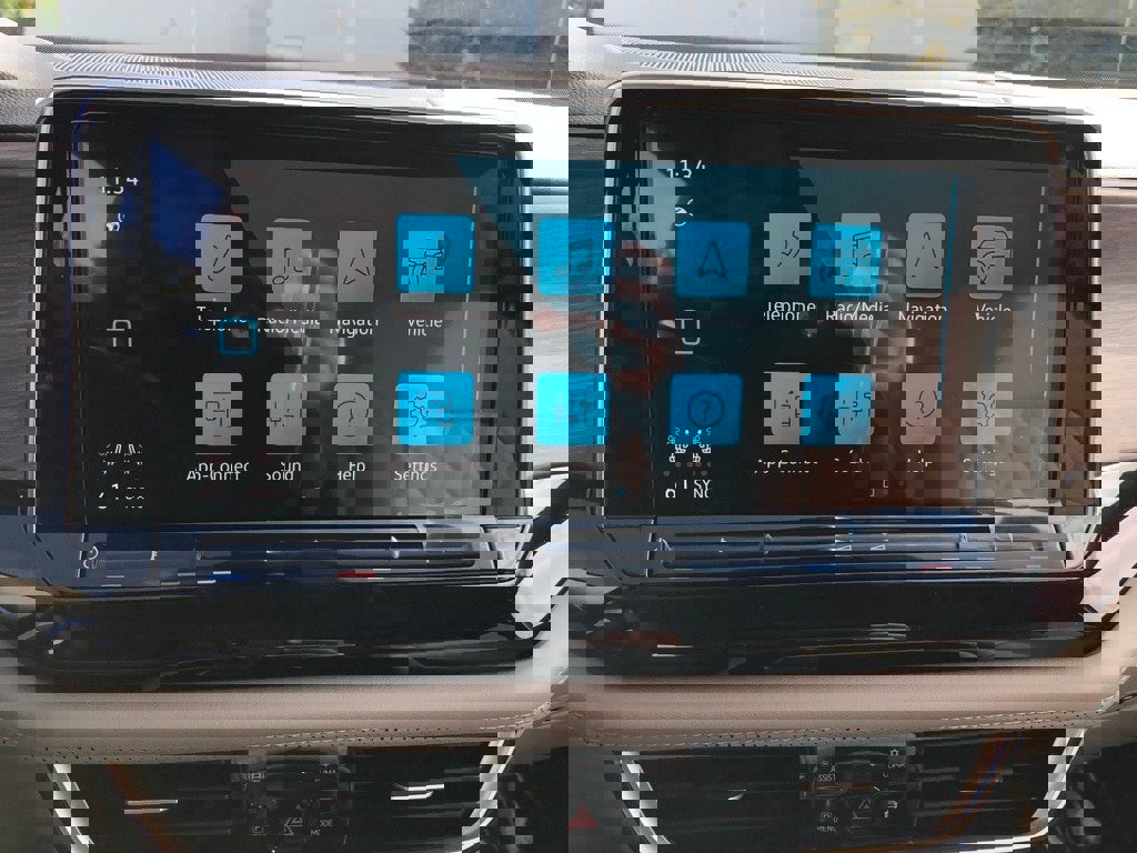 New 2025 Volkswagen Atlas SEL Premium R-Line image 24