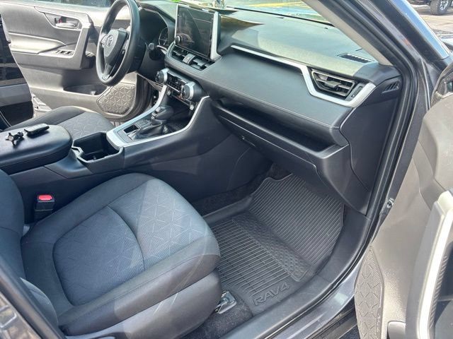 Used 2024 Toyota RAV4 XLE AWD/4WD image 19
