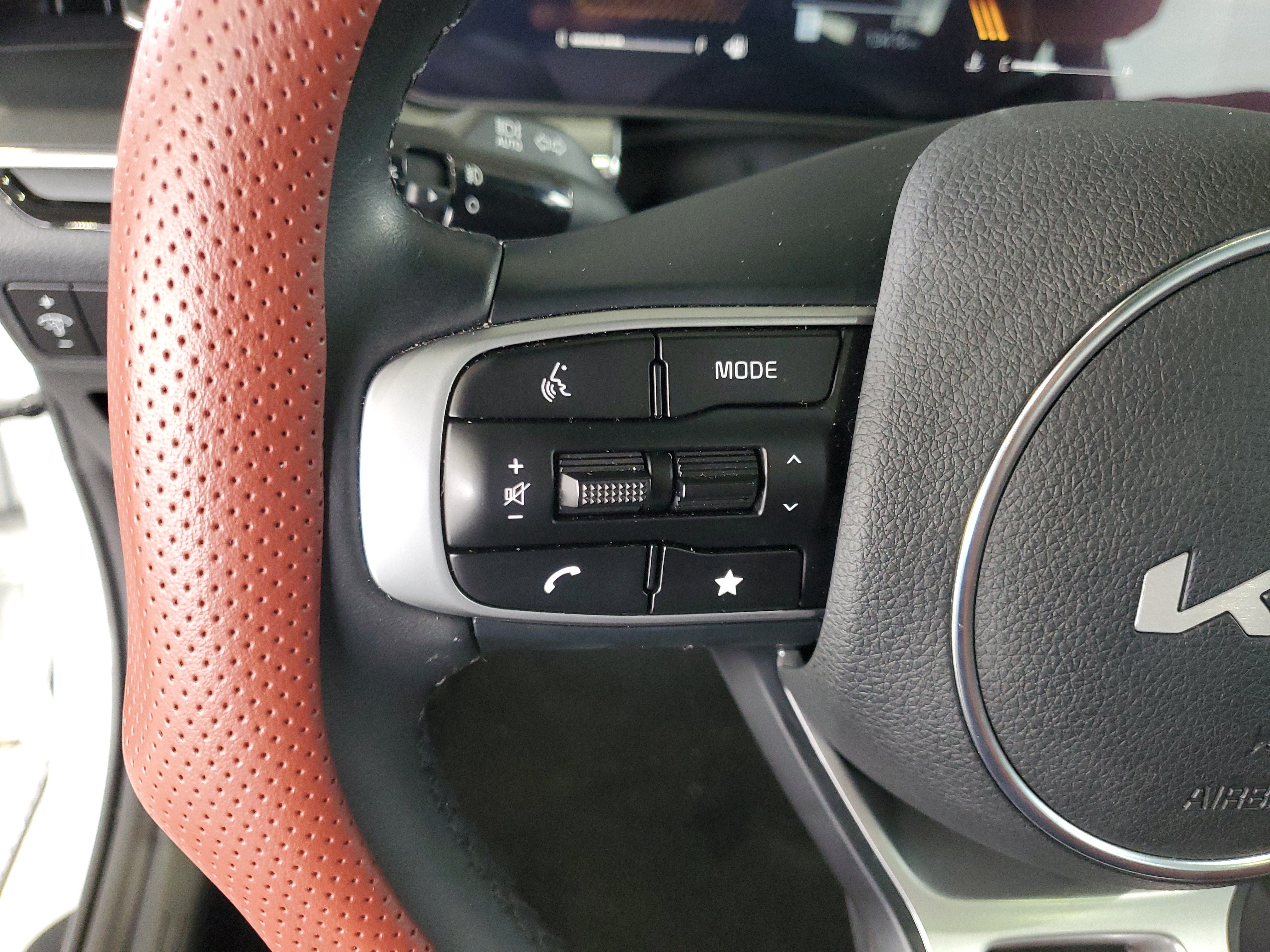 Used 2025 Kia K5 GT-Line w/ GT-Line Premium Package FWD image 24