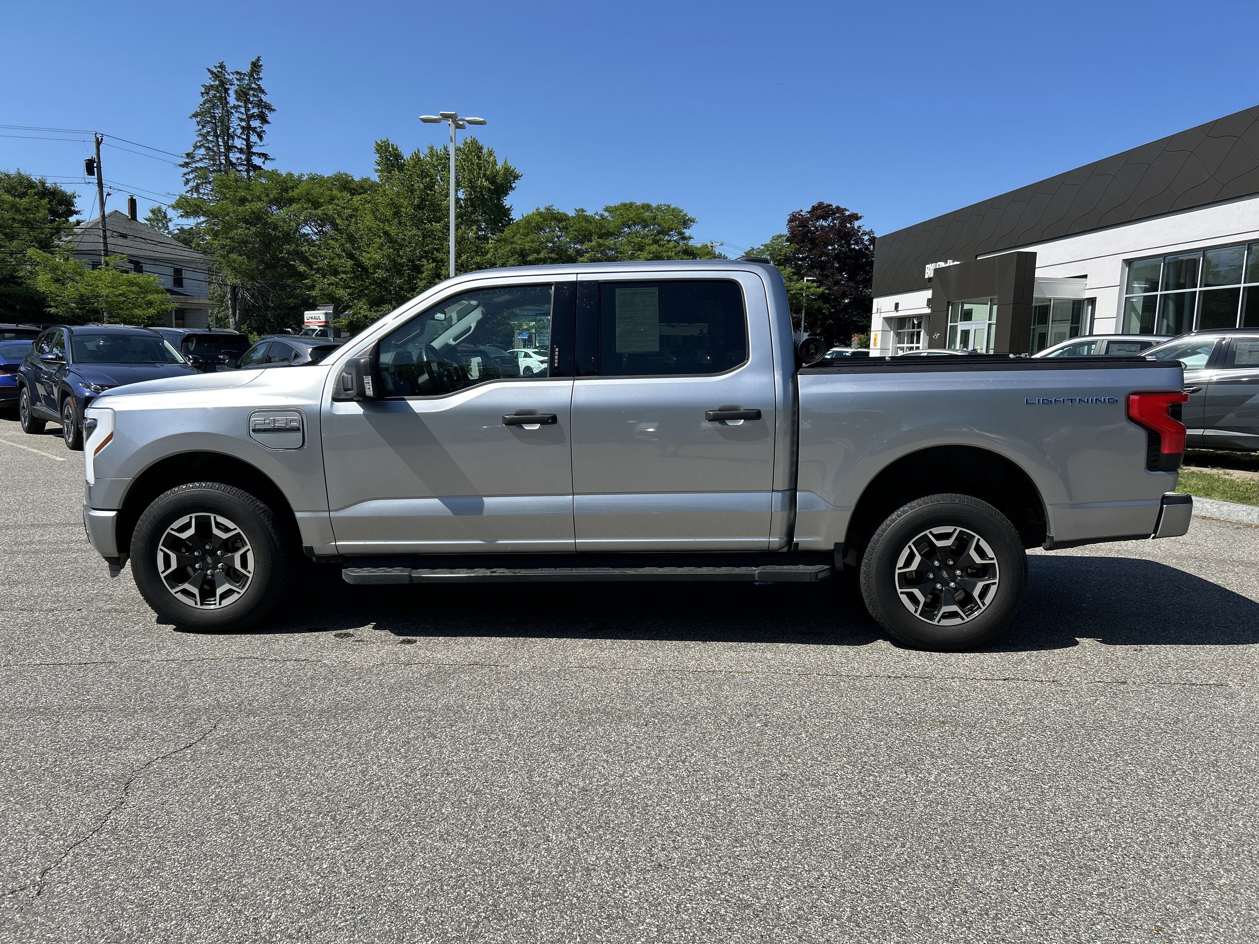 Used 2023 Ford F150 Lightning XLT AWD/4WD image 8