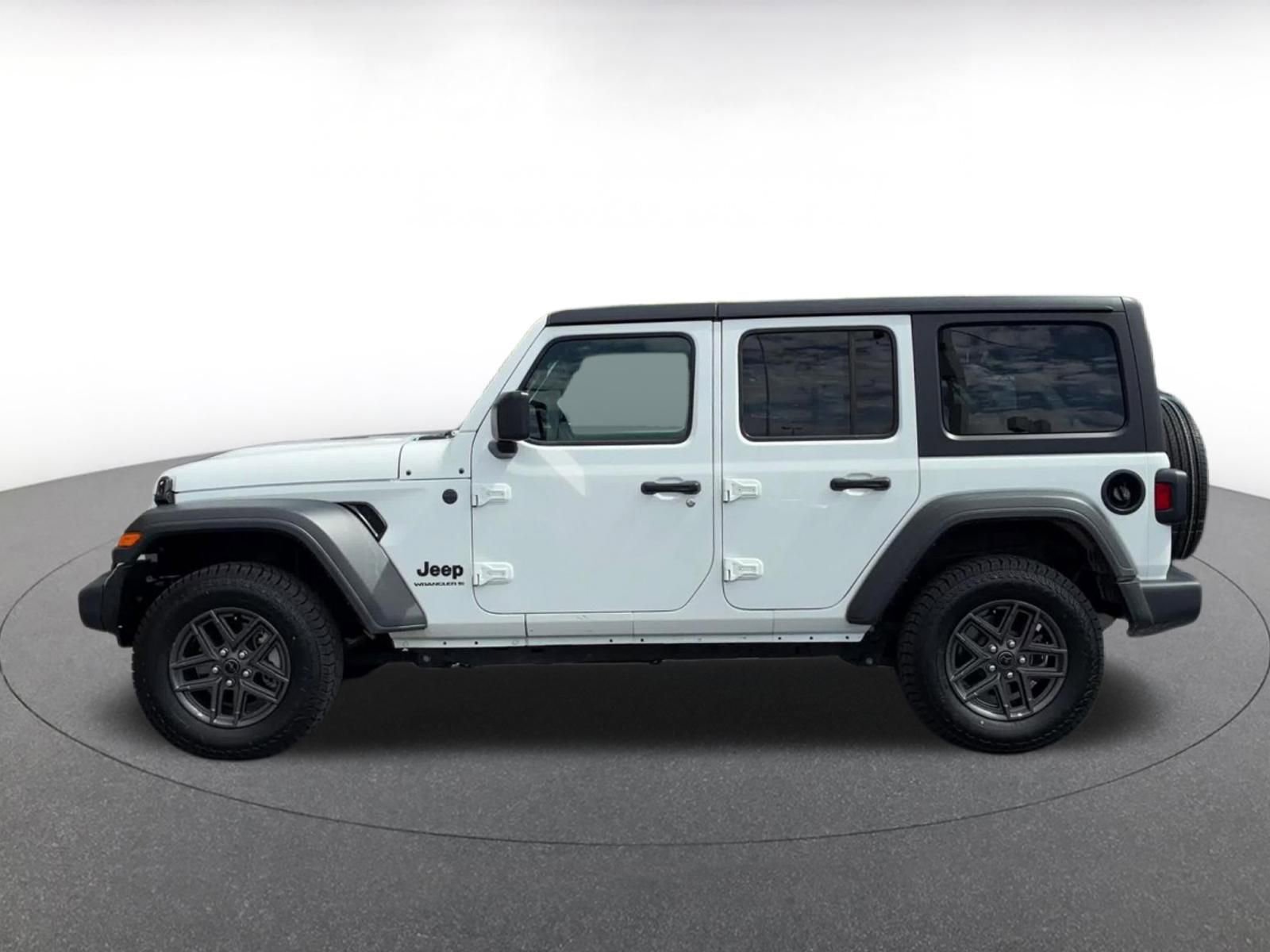 Used 2025 Jeep Wrangler Sport S image 9