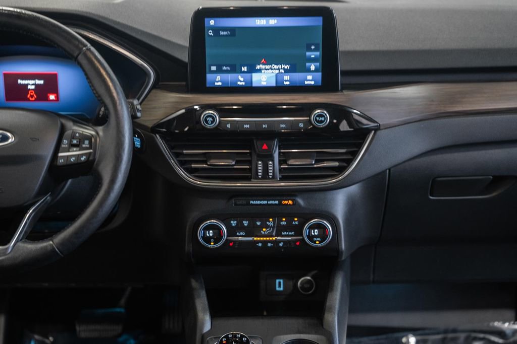 Used 2020 Ford Escape Titanium AWD/4WD image 22