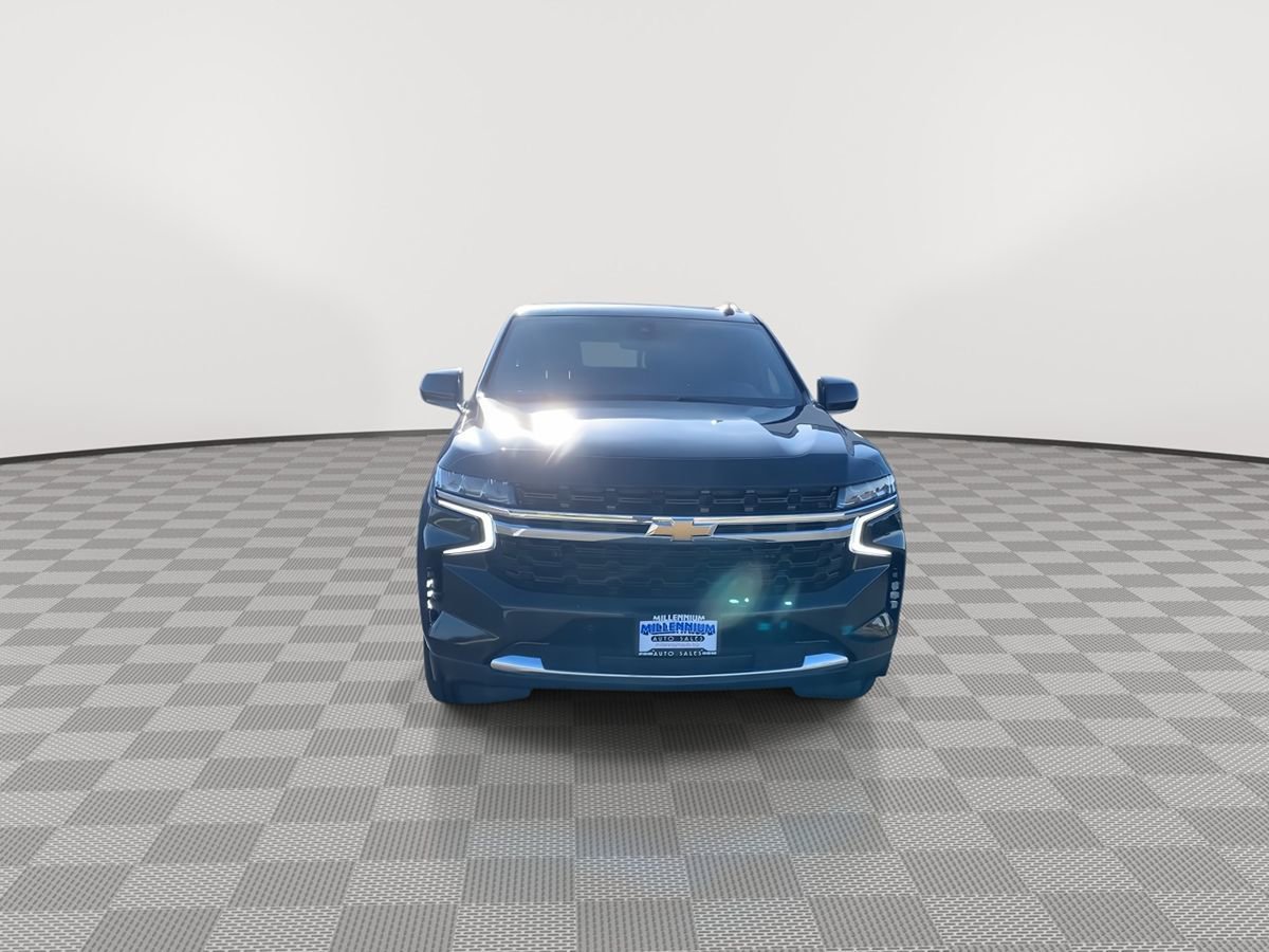 Used 2022 Chevrolet Suburban LS AWD/4WD image 2