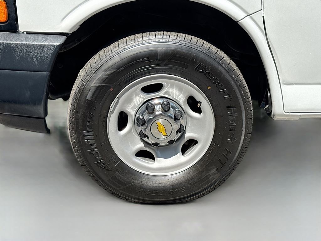 Used 2023 Chevrolet Express 2500 w/ Driver Convenience Package image 28