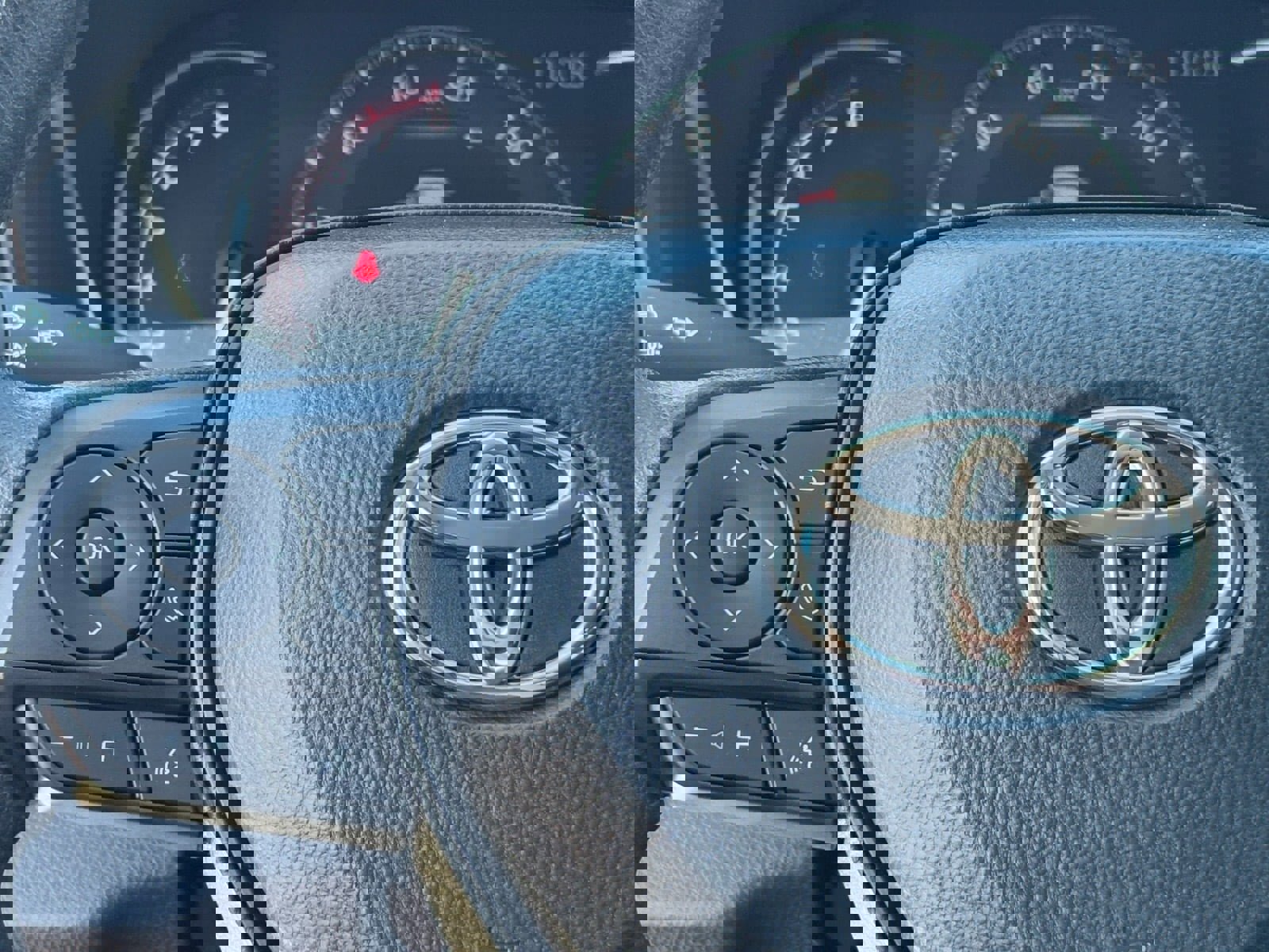 Used 2025 Toyota RAV4 LE image 19