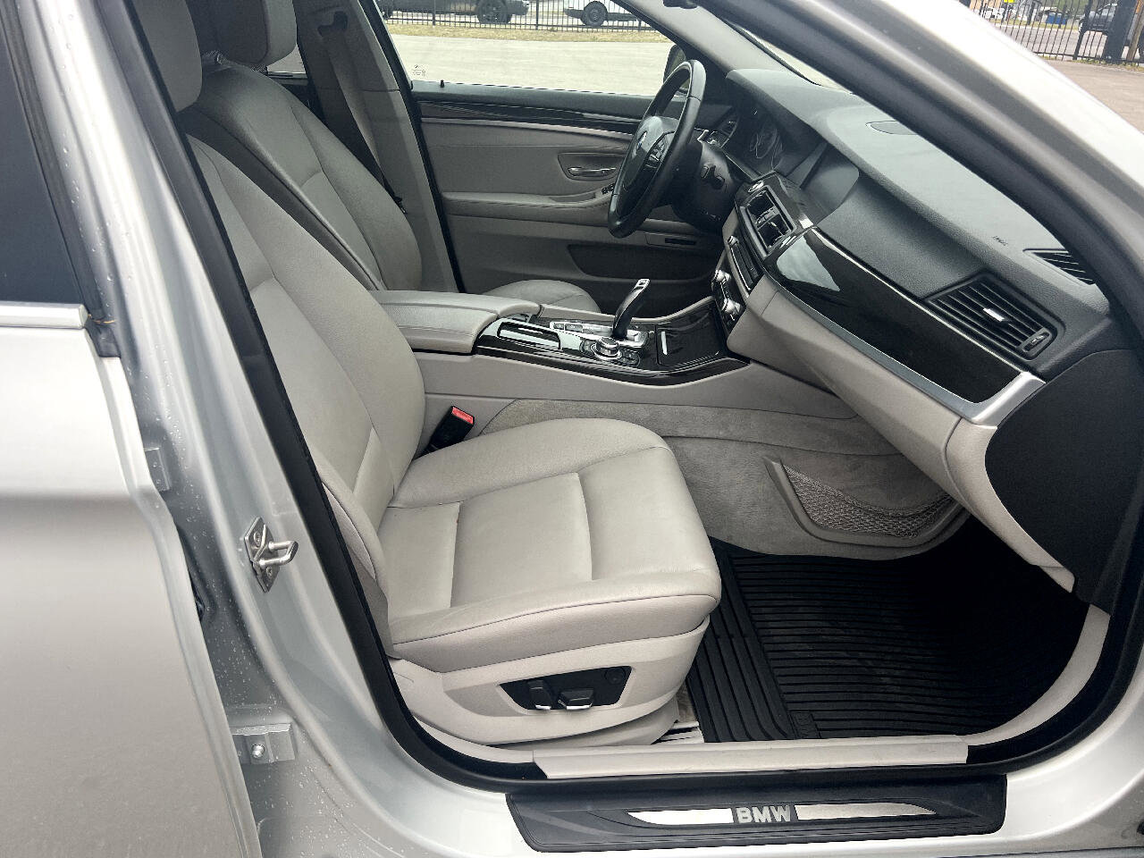 Used 2011 BMW 535i Sedan image 26