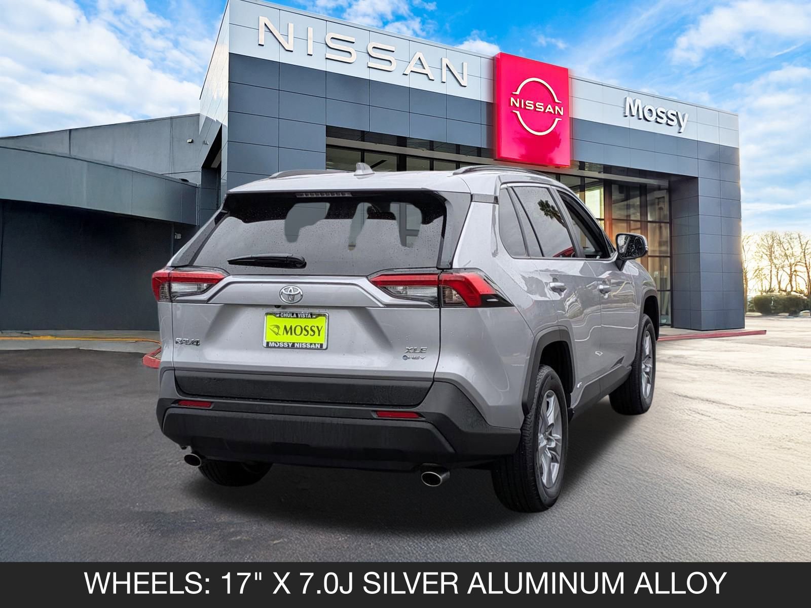 Used 2025 Toyota RAV4 XLE image 8